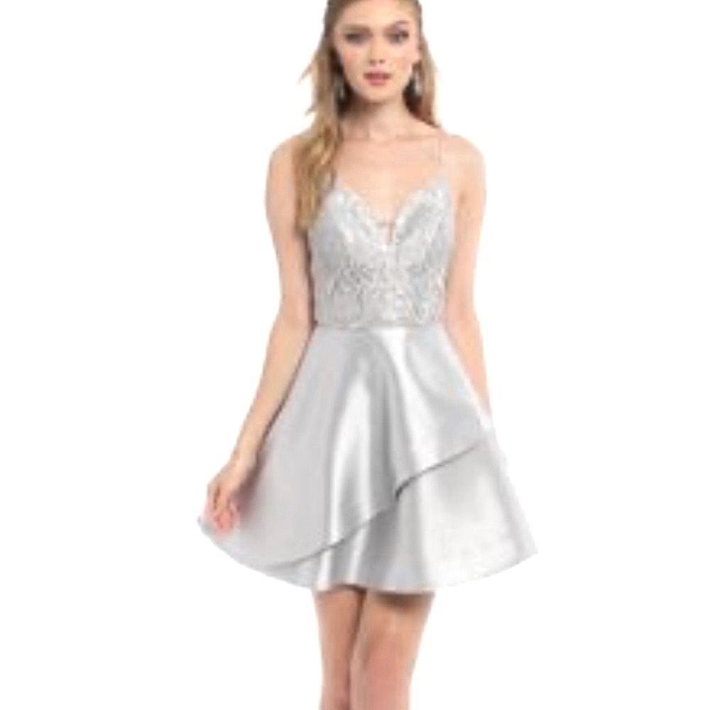 NWT! Bee Darling Silver Metallic Beaded and Embroidered Cocktail Dress Size 5/6